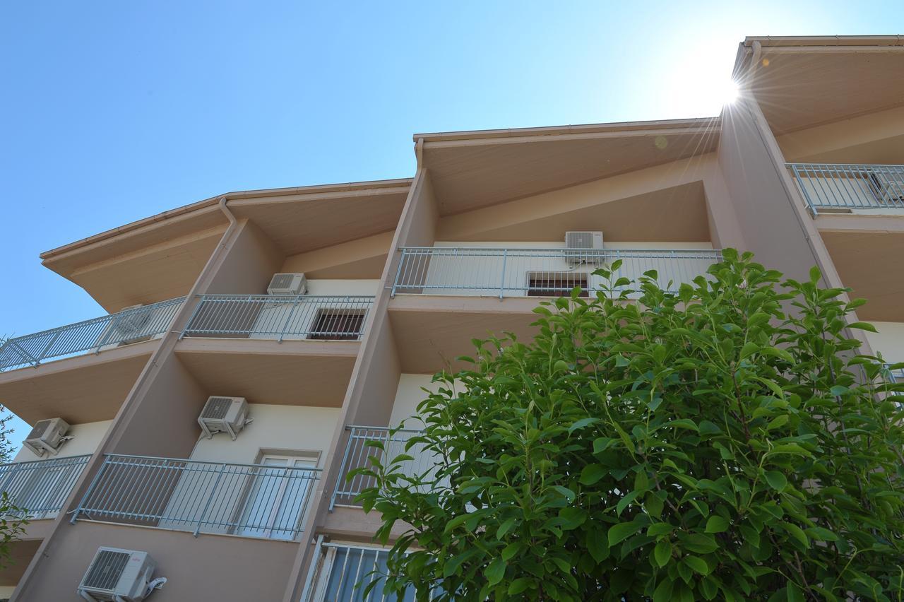 Albergo " Il Gattopardo" Di Esposito Carmela & C Sas Sant'Arcangelo  Exterior foto